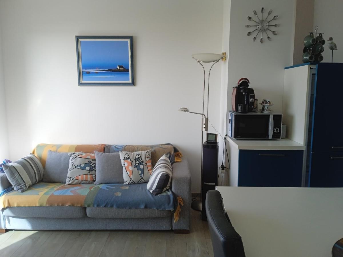 Lestrevet, Les Pieds Dans L Eau Apartment Plomodiern