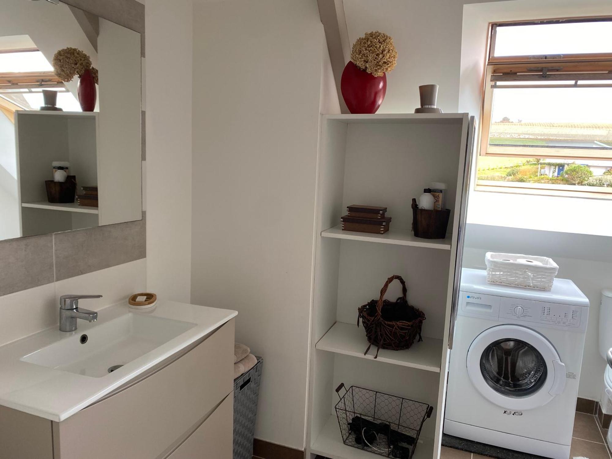 Lestrevet, Les Pieds Dans L Eau Apartment Plomodiern